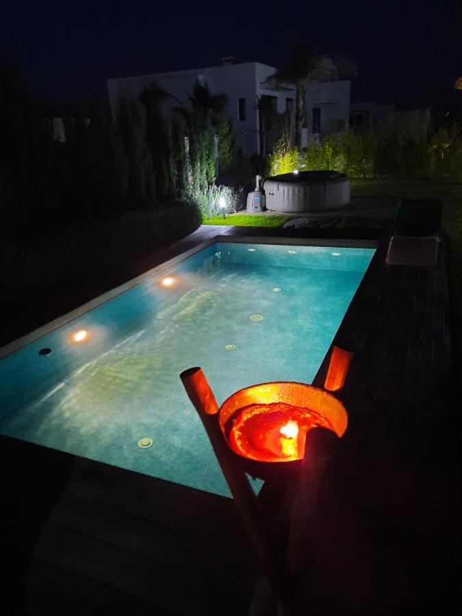 Superbe Villa Avec Piscine Plages Des Nations Rabat Eksteriør billede
