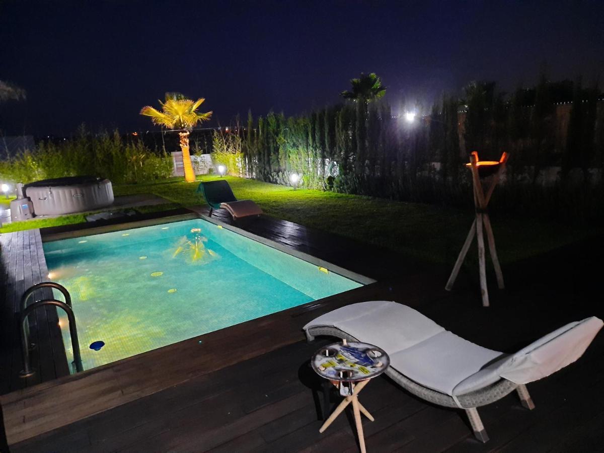Superbe Villa Avec Piscine Plages Des Nations Rabat Eksteriør billede